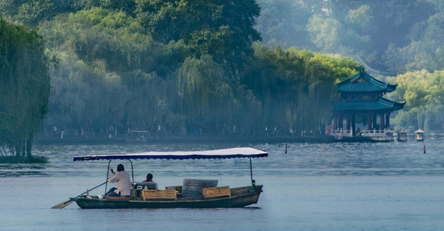 杭州往返迪拜新选择！阿联酋航空A350首航，直飞体验升级