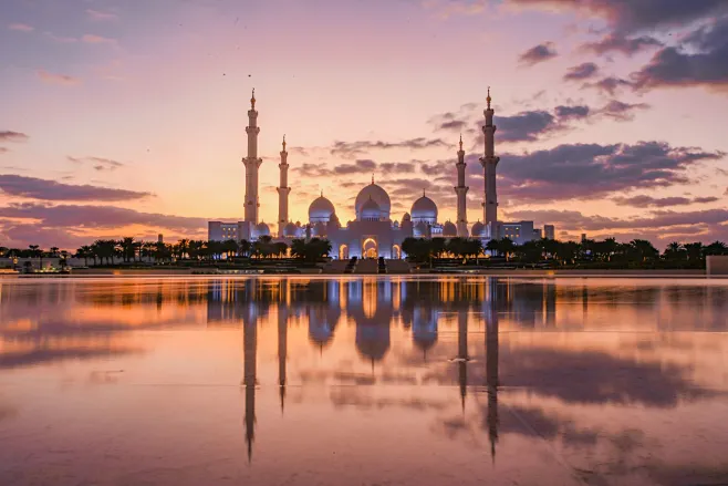 中印航线正式恢复，首条直飞“上海浦东—德里”启航