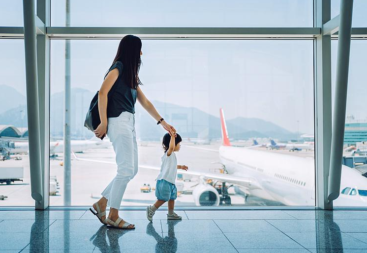 第一次带娃坐飞机怎么订机票？-上海鸿旅票务服务有限公司